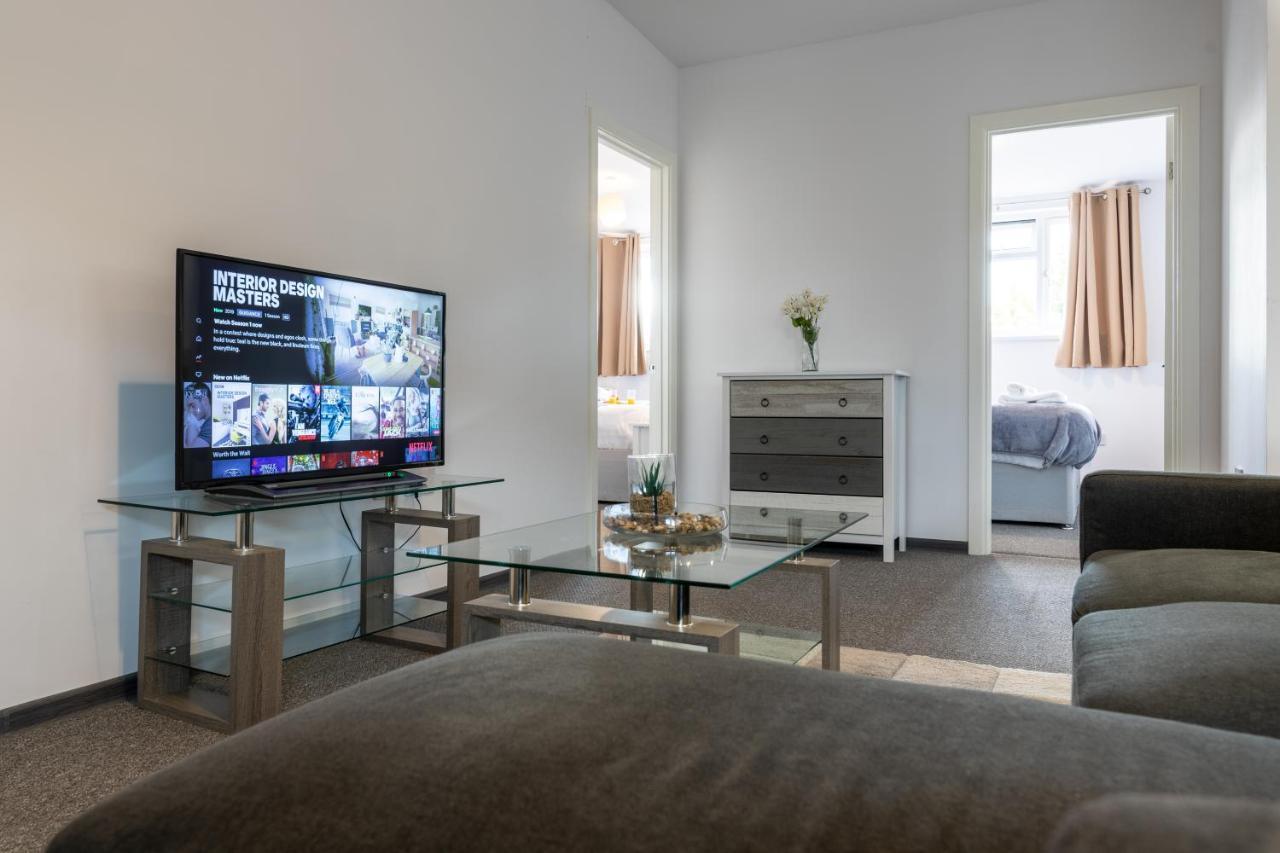 The Eldern - Spacious, Netflix, Free Parking, Close To A1 Peterborough Exterior photo