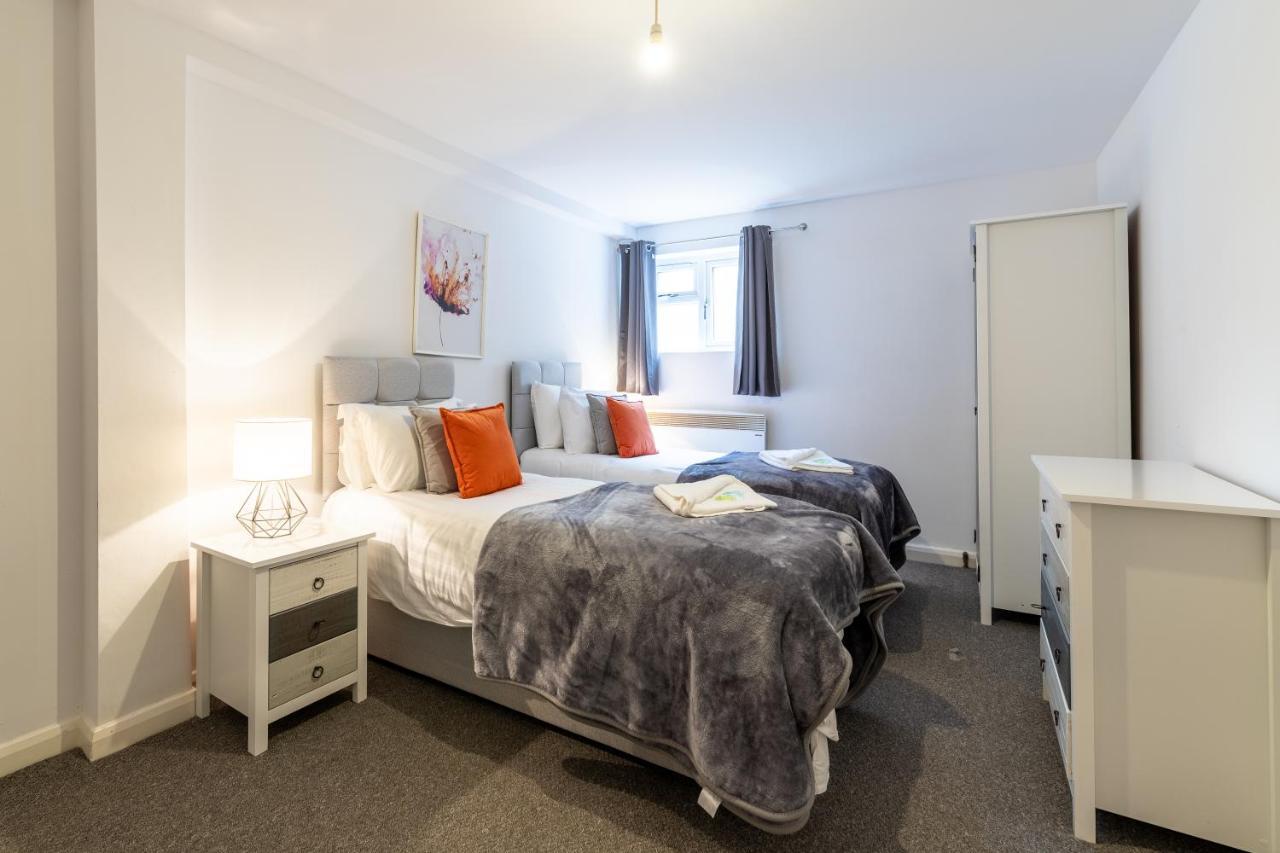 The Eldern - Spacious, Netflix, Free Parking, Close To A1 Peterborough Exterior photo