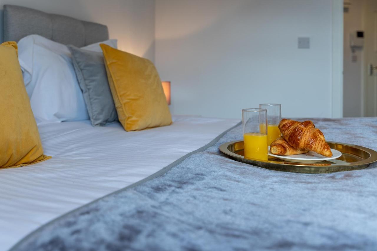The Eldern - Spacious, Netflix, Free Parking, Close To A1 Peterborough Exterior photo