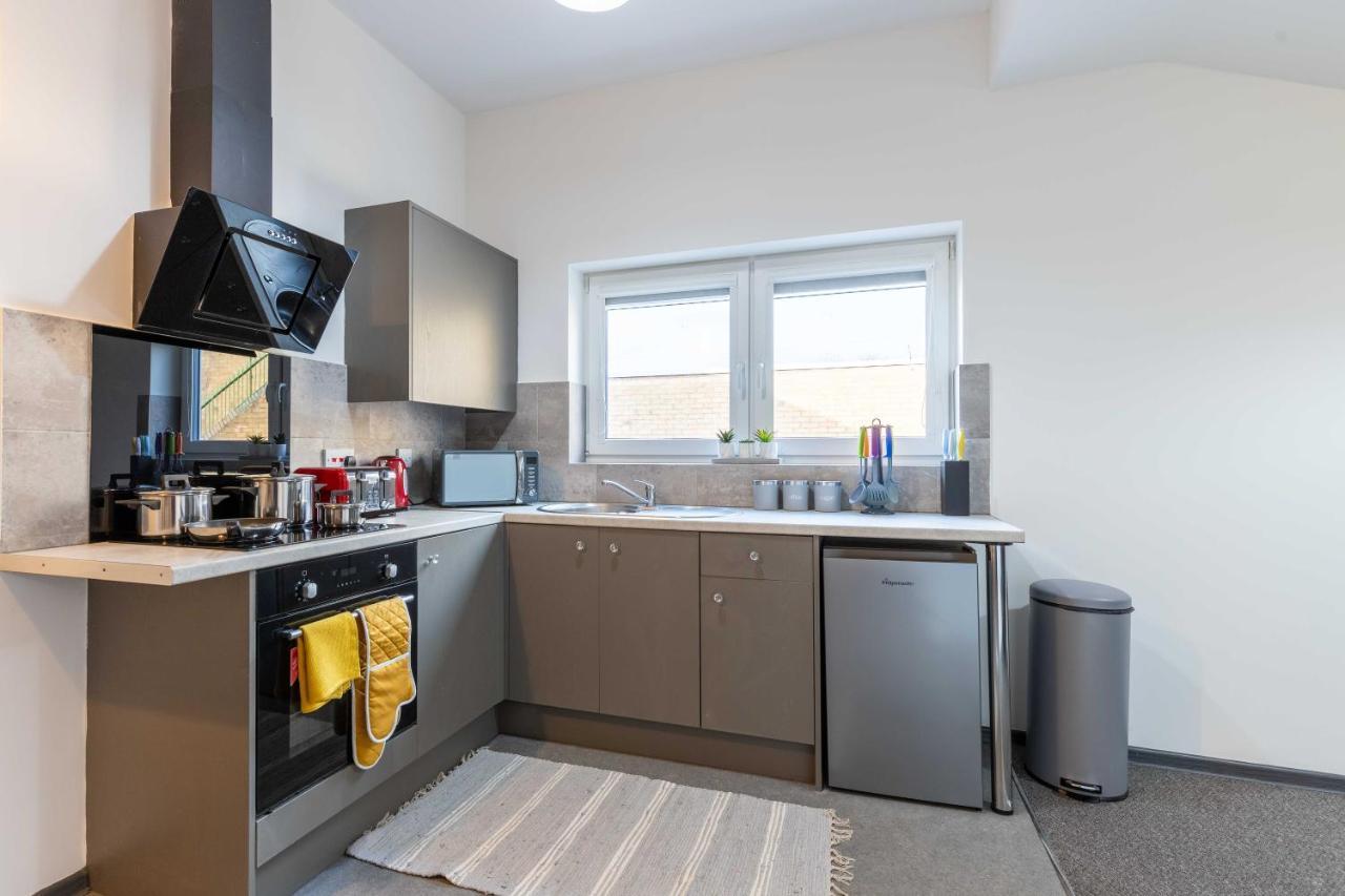 The Eldern - Spacious, Netflix, Free Parking, Close To A1 Peterborough Exterior photo